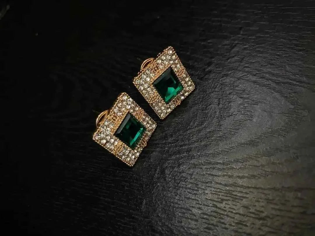 Modern Design Artificial Stones Studs E-2