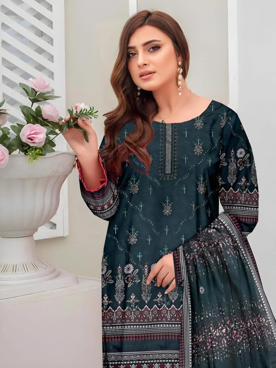 3 Pcs Unstitched Khaddar Printed Suit.