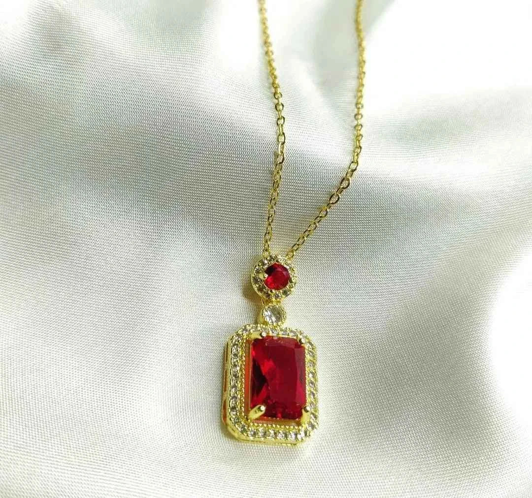 Vintage Design Gold Plated Zircon Pendant N-12