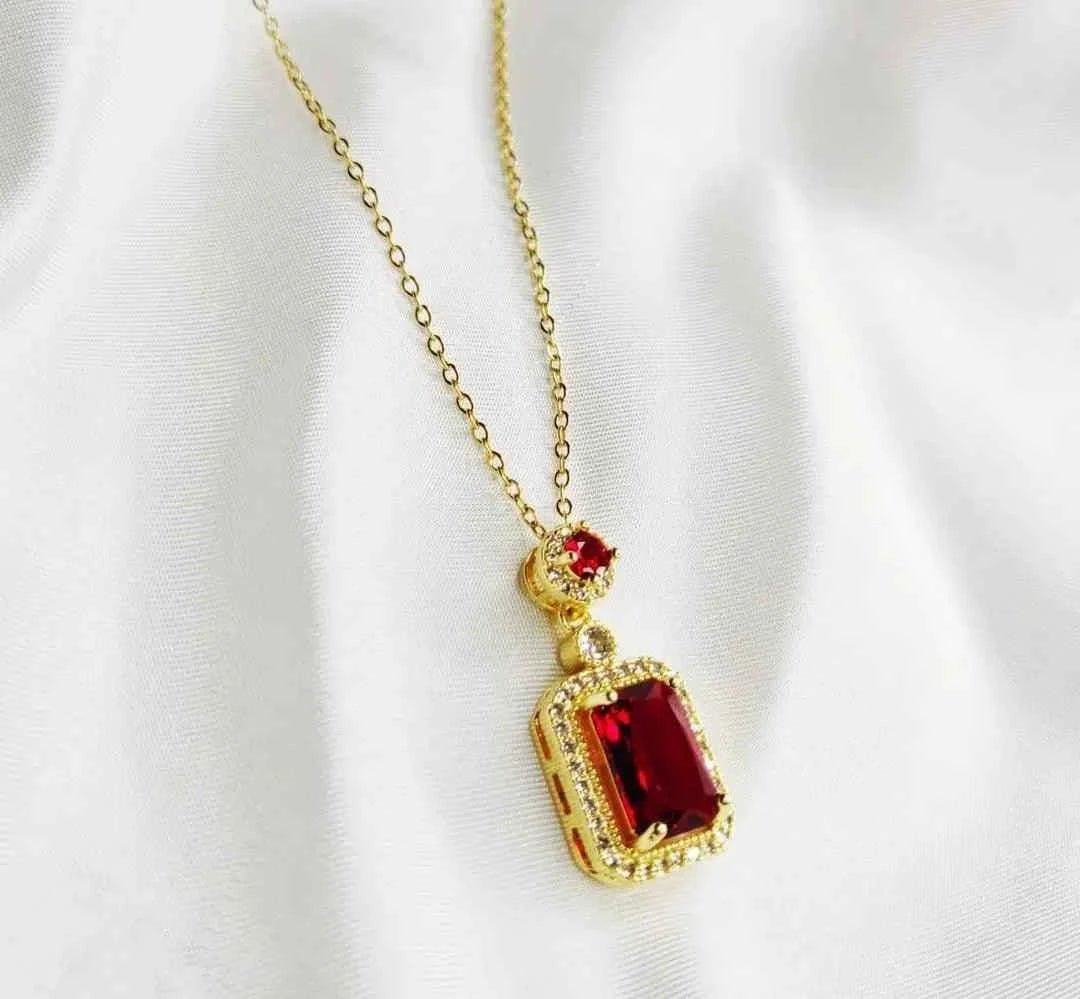 Vintage Design Gold Plated Zircon Pendant N-12