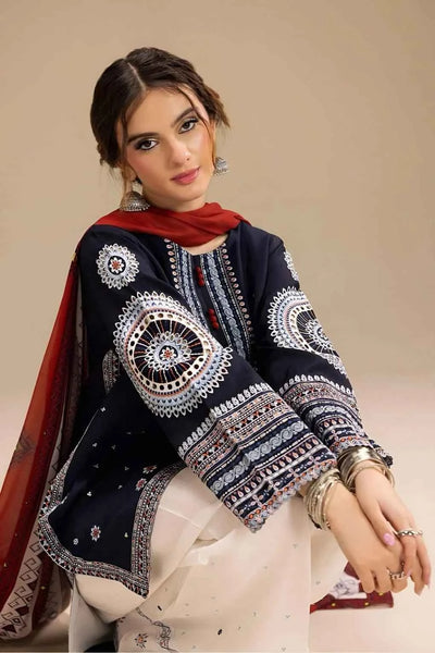 3 Pcs Women's Unstitched Embroidered Suit