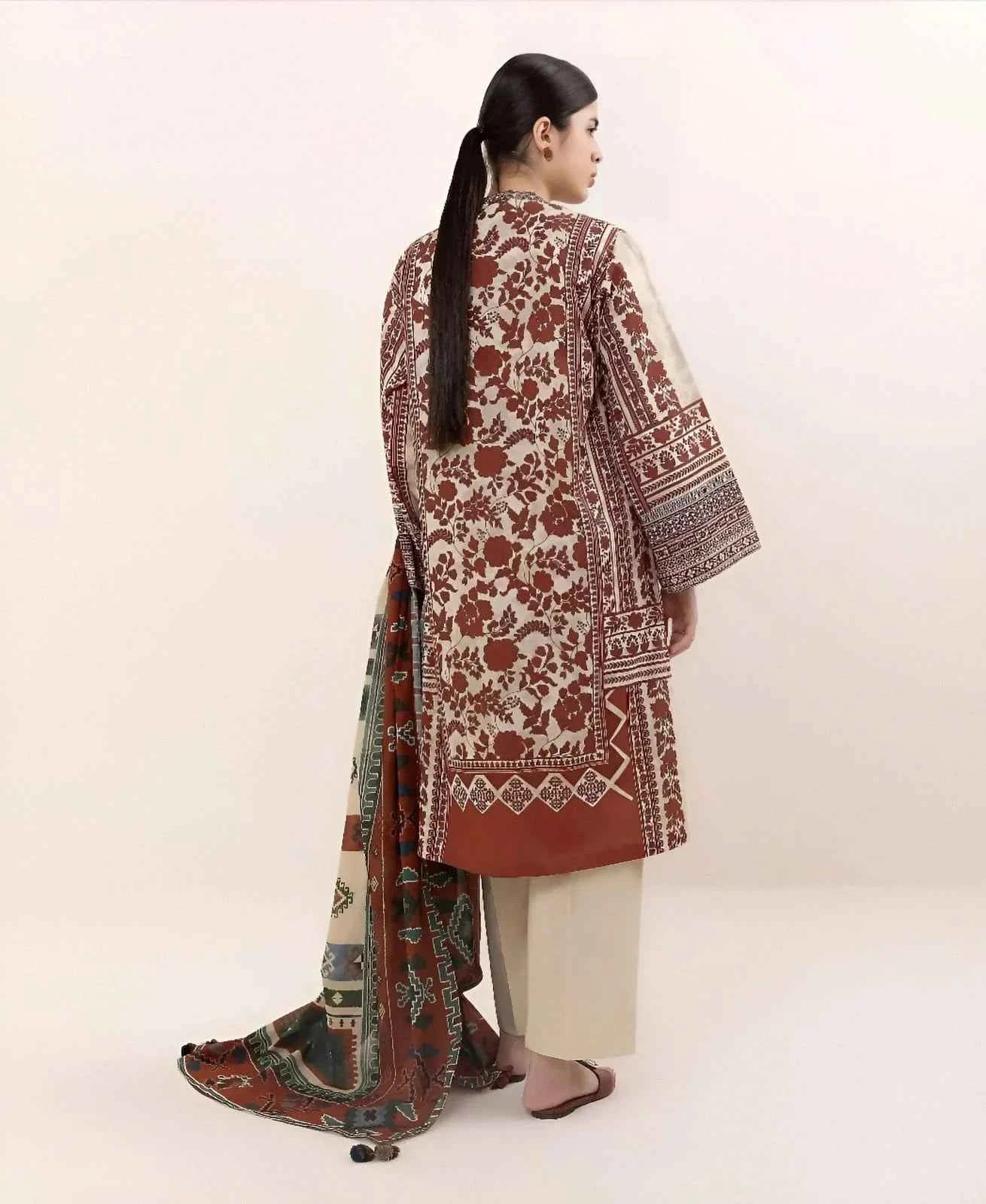 3 Pcs Women's Unstitched Printed Suit