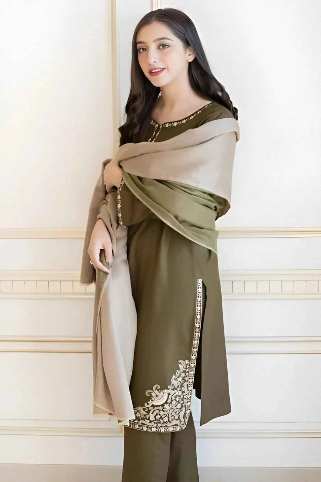 3 Pcs Women's Unstitched Embroidered Suit