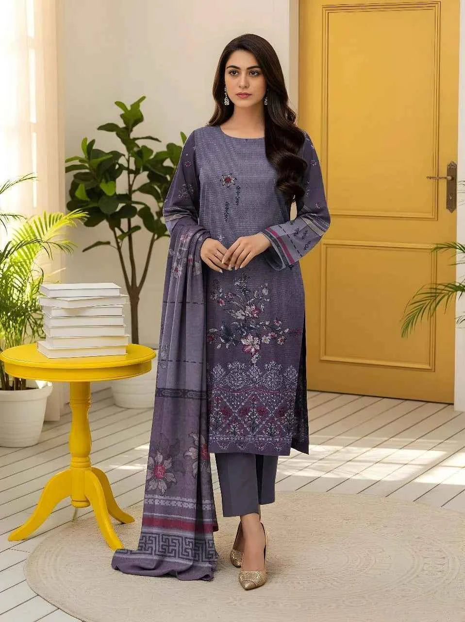 3 Pcs Women's Unstitched Printed Suit
